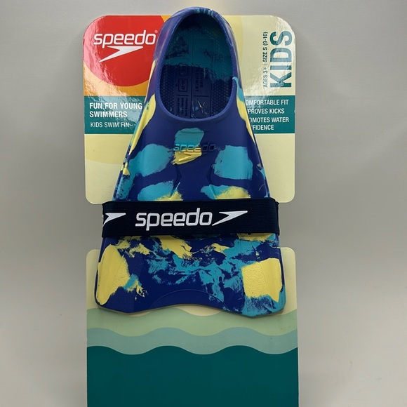 Kids speedo fin size S (9-10) - Picture 1 of 3